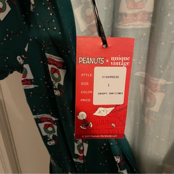 New Unique Vintage X Peanuts Christmas Dress - Picture 11 of 12